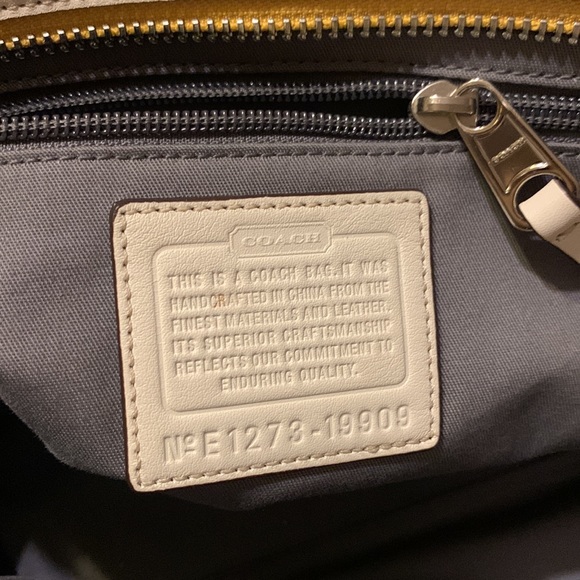 Coach Legacy Colorblock Leather Bag & wallet - Picture 6 of 16